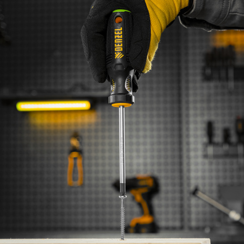 Отвертка PZ2x100 мм, CrV, трехкомпонентная рукоятка Denzel по ценам производителя в Уфе с доставкой по всей России