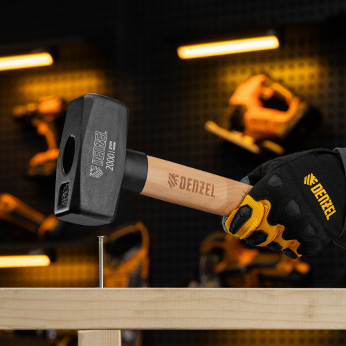 Кувалда, 2000 г, кованая головка, буковая рукоятка Denzel по ценам производителя в Уфе с доставкой по всей России