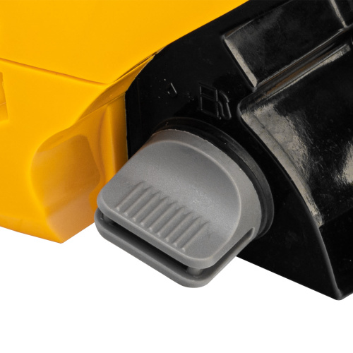 Пила цепная бензиновая DGS-4516, шина 40 см, 45 см3, 3 л.с, шаг 3/8, паз 1.3 мм, 57 звеньев Denzel по ценам производителя в Уфе с доставкой по всей России