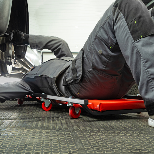 Лежак ремонтный на шести колесах, 1030 х 440 х 120 мм, поднимающийся подголовник Matrix по ценам производителя в Уфе с доставкой по всей России