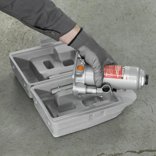 Домкрат гидравлический бутылочный, 6 т, h подъема 216-413 мм, в пластиковом кейсе Matrix по ценам производителя в Уфе с доставкой по всей России