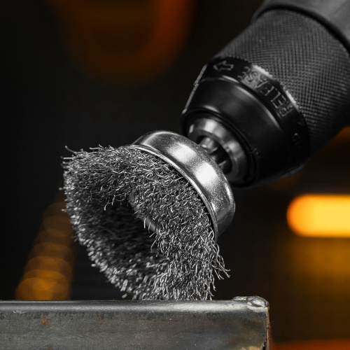 Набор щеток для дрели, 2 Плоские 50-75мм, 3 Чашки 25-50-75мм, шпилька,  нерж.вит. проволока Denzel по ценам производителя в Уфе с доставкой по всей России