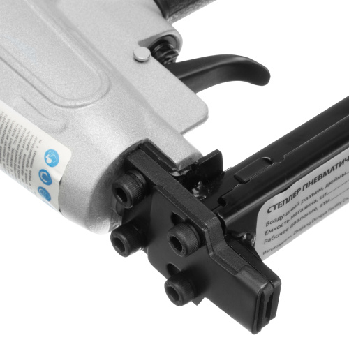 Степлер пневматический для прямоугольных скоб от 6 до 13 мм Matrix по ценам производителя в Уфе с доставкой по всей России