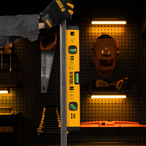 Уровень алюминиевый, магнит., фрезерованный, 3 глазка (1 зеркал.) 0,5 мм/м, 400 мм Denzel по ценам производителя в Уфе с доставкой по всей России