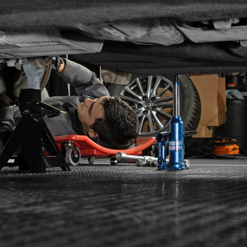 Домкрат гидравлический бутылочный, 2 т, h подъема 178-338 мм, в пластиковом кейсе Stels по ценам производителя в Уфе с доставкой по всей России