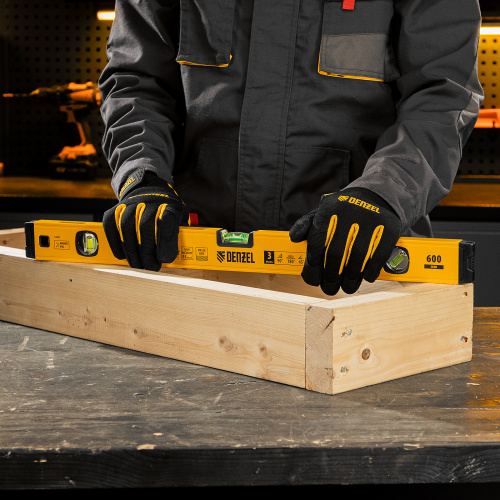 Уровень алюминиевый, магнит, фрезерованный, 3 глазка (1 зеркал.) 0,5 мм/м, 600 мм Denzel по ценам производителя в Уфе с доставкой по всей России