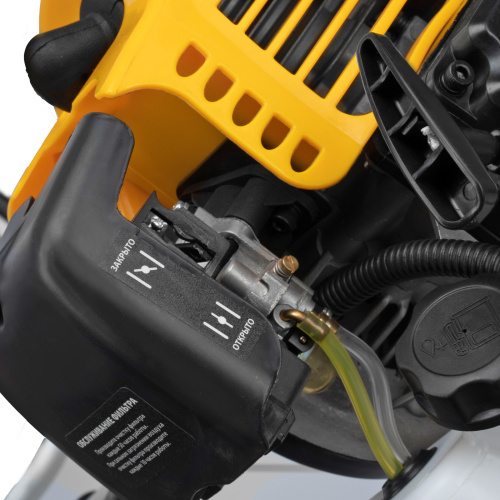 Триммер бензиновый DT-43E, 43 см3, неразъемная штанга, электростартер, состоит из 2 частей Denzel по ценам производителя в Уфе с доставкой по всей России