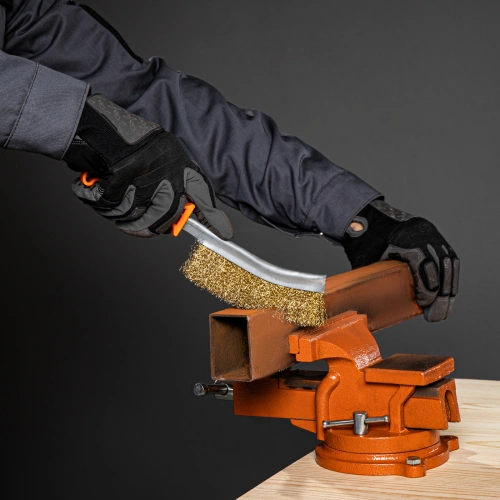 Тиски слесарные, 125 мм, поворотные, с наковальней Sparta по ценам производителя в Уфе с доставкой по всей России