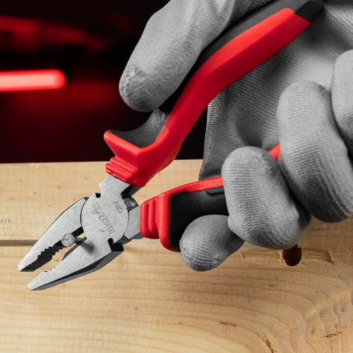 Плоскогубцы комбинированные, 180 мм, хром-ванадий, двухкомпонентные рукоятки Matrix по ценам производителя в Уфе с доставкой по всей России