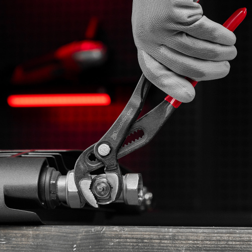 Клещи переставные 250 мм, кнопочный механизм, хром-ванадий, обливные рукоятки Matrix по ценам производителя в Уфе с доставкой по всей России