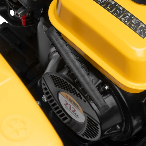 Бензиновая снегоуборочная машина SBM 610DT PRO, 212cc, гусеницы, эл.старт, блок. дифф. Denzel по ценам производителя в Уфе с доставкой по всей России