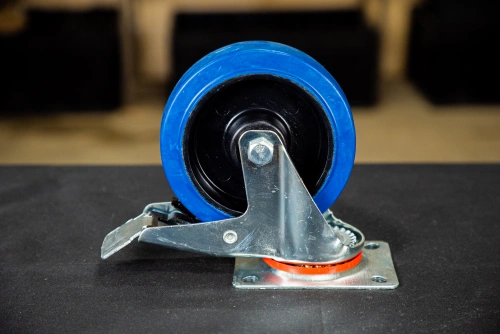 Колесо поворотное резина SRCLb 63 160 мм с тормозом (F) по ценам производителя в Уфе с доставкой по всей России