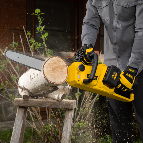 Цепная пила аккумуляторная бесщеточная RCS400-36, Li-ion, 36 В, 4 Ач, шина 400 мм Denzel по ценам производителя в Уфе с доставкой по всей России