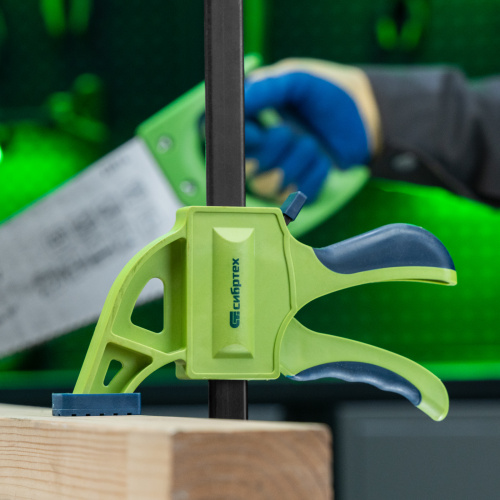 Струбцина F-образная, быстрозажимная, 300 х 70 х 540 мм, пластиковый корпус, фиксатор, двухкомпонентная рукоятка Сибртех по ценам производителя в Уфе с доставкой по всей России