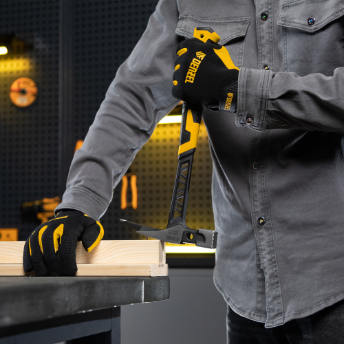 Молоток кровельщика 600 г, цельнокованый, боек с магнитом, двухкомп. обрезин. рук-ка Denzel по ценам производителя в Уфе с доставкой по всей России