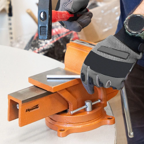 Тиски слесарные, 150 мм, поворотные, с наковальней Sparta по ценам производителя в Уфе с доставкой по всей России