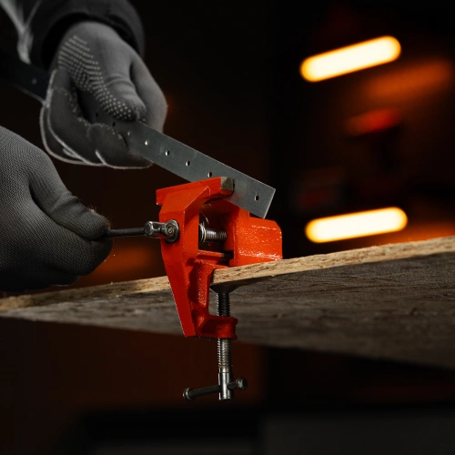 Тиски, 60 мм, крепление для стола Sparta по ценам производителя в Уфе с доставкой по всей России