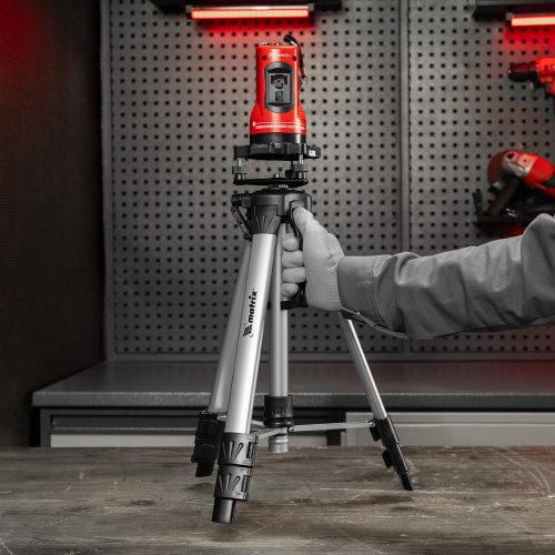 Лазерный уровень самовыравнивающийся, 150 мм, штатив 1150 мм, набор в пластиковом кейсе Matrix по ценам производителя в Уфе с доставкой по всей России