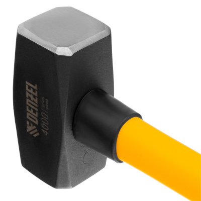 Кувалда 4000 г, кованая, фибергласовая  рукоятка c TPR покрытием, 880 мм Denzel по ценам производителя в Уфе с доставкой по всей России