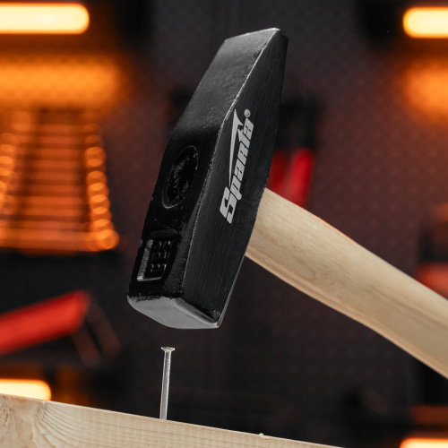 Молоток слесарный, 800 г, квадратный боек, деревянная рукоятка Sparta по ценам производителя в Уфе с доставкой по всей России