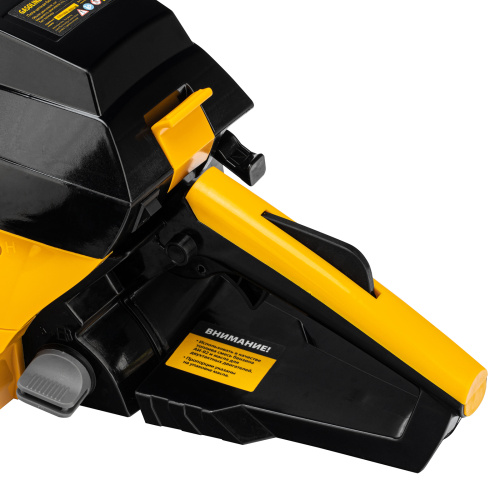 Пила цепная бензиновая DGS-4516, шина 40 см, 45 см3, 3 л.с, шаг 3/8, паз 1.3 мм, 57 звеньев Denzel по ценам производителя в Уфе с доставкой по всей России