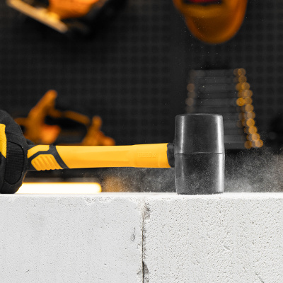 Киянка резиновая, 225 г, черная, фибергласовая рукоятка c TPR покрытием Denzel по ценам производителя в Уфе с доставкой по всей России