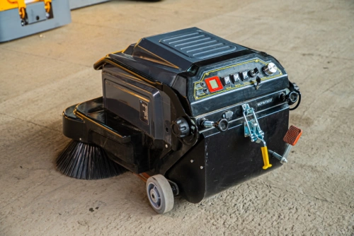 Машина подметальная с АКБ GEL 12/100 В/Ач TOR A100 купить в Москве с доставкой по всей России | ProtosMarket.ru