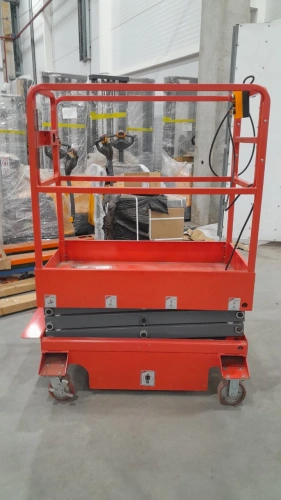 Подъемник ножничный передвижной 240 кг 3/5 м TOR GTJY DC аккумуляторный по ценам производителя в Уфе с доставкой по всей России