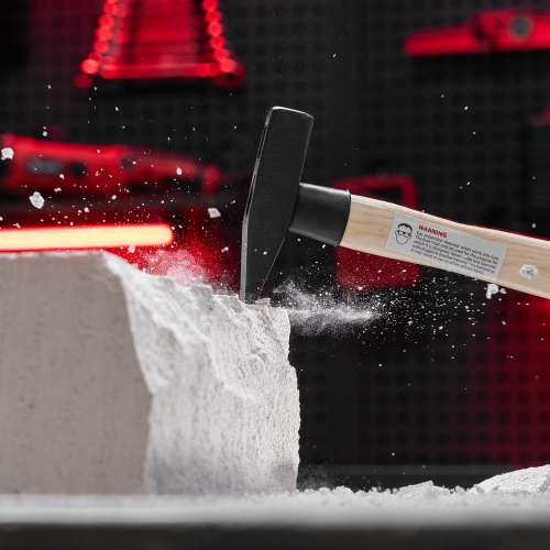 Молоток слесарный, 300 г, квадратный боек, деревянная рукоятка Matrix по ценам производителя в Уфе с доставкой по всей России