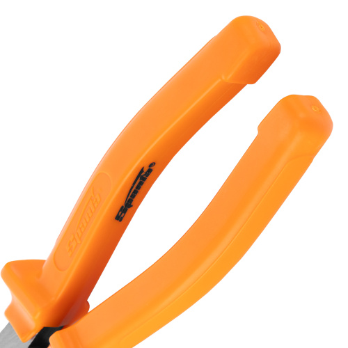 Плоскогубцы Classic, 200 мм, шлифованные, пластмассовые рукоятки Sparta по ценам производителя в Уфе с доставкой по всей России