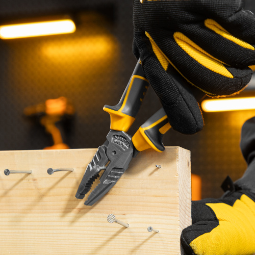 Плоскогубцы комбинированные 205 мм, трехкомпонентные рукоятки Denzel по ценам производителя в Уфе с доставкой по всей России