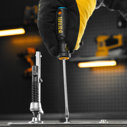 Отвертка, SL4х100 мм, S2, 3к рукоятка Denzel по ценам производителя в Уфе с доставкой по всей России