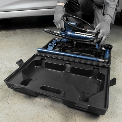 Растяжка гидравлическая, 4 т, набор из 17 предметов, 7 сменных насадок, в пластиковом кейсе Stels по ценам производителя в Уфе с доставкой по всей России