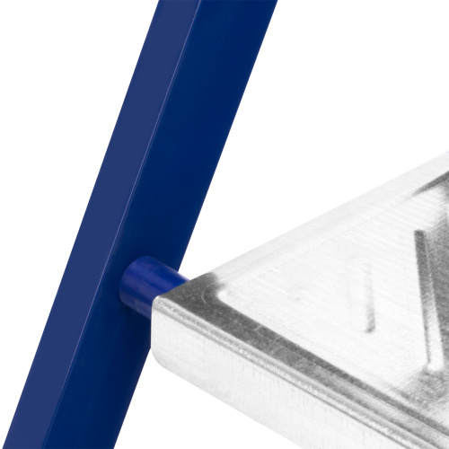 Стремянка, 3 ступени, стальная, Сибртех по ценам производителя в Уфе с доставкой по всей России