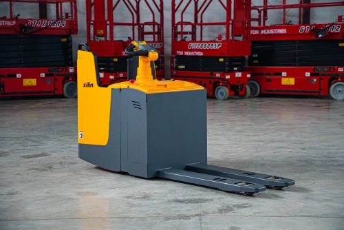 Тележка электрическая 2000 кг 1150 мм XILIN CBD20L с закрытой платформой 24/280 В/Ач по ценам производителя в Уфе с доставкой по всей России