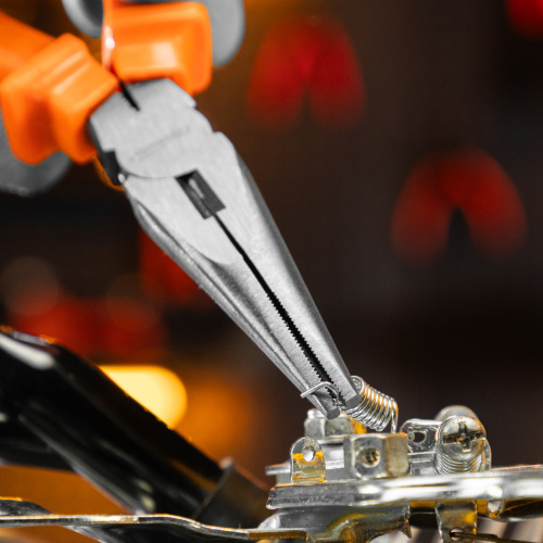 Длинногубцы прямые Classic, 180 мм, шлифованные, пластмассовые рукоятки Sparta по ценам производителя в Уфе с доставкой по всей России