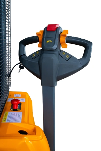 Штабелер самоходный 1,2 т 1,6 м XILIN CDD12R-EN 24/105 В/Ач с раздвижными вилами по ценам производителя в Уфе с доставкой по всей России