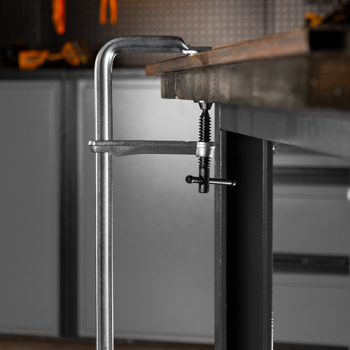 Струбцина F-образная, 120x400мм, кованая Denzel по ценам производителя в Уфе с доставкой по всей России