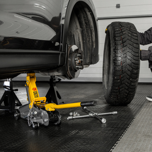 Домкрат гидравлический подкатной с фиксатором, 2 т, 130-330 мм, в кейсе Denzel по ценам производителя в Уфе с доставкой по всей России