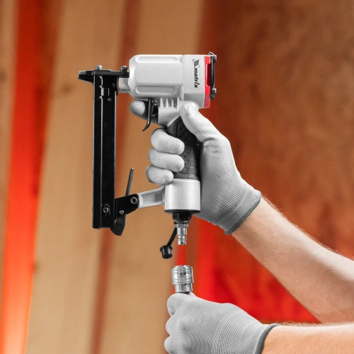 Степлер пневматический для прямоугольных скоб от 10 до 22 мм Matrix по ценам производителя в Уфе с доставкой по всей России