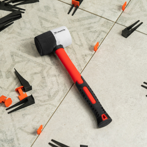 Киянка резиновая, 225 г, черно-белая резина, фибергласовая рукоятка Matrix по ценам производителя в Уфе с доставкой по всей России