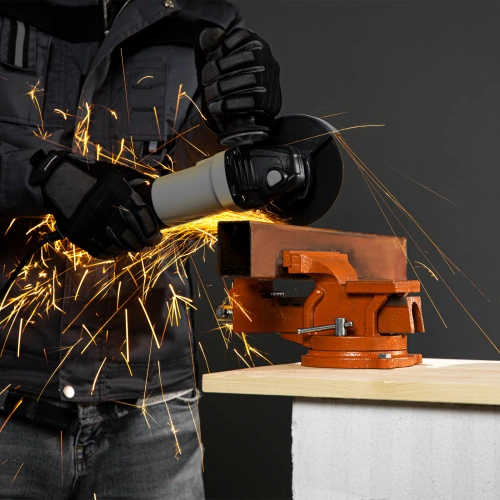 Тиски слесарные, 125 мм, поворотные, с наковальней Sparta по ценам производителя в Уфе с доставкой по всей России