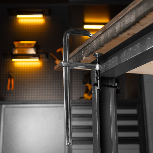 Струбцина F-образная, 100x300мм, кованая Denzel по ценам производителя в Уфе с доставкой по всей России