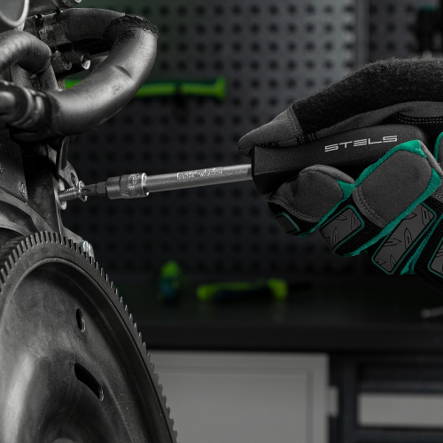 Набор инструментов, 1/2", 1/4", CrV, пластиковый кейс 82 предмета Stels по ценам производителя в Уфе с доставкой по всей России