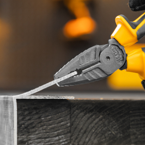 Плоскогубцы комбинированные 165 мм, трехкомпонентные рукоятки Denzel по ценам производителя в Уфе с доставкой по всей России