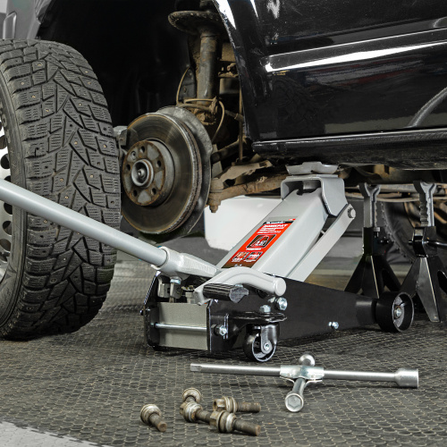 Домкрат гидравлический подкатной, 3.5 т, высота подъема 145-490 мм, с педалью Matrix по ценам производителя в Уфе с доставкой по всей России