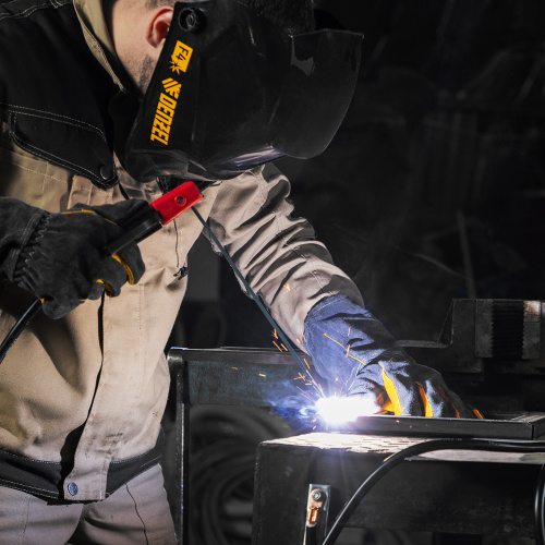 Аппарат инвертор. дуговой сварки SDM-220 Top, 220 А, ПВ 60% кейс Denzel по ценам производителя в Уфе с доставкой по всей России