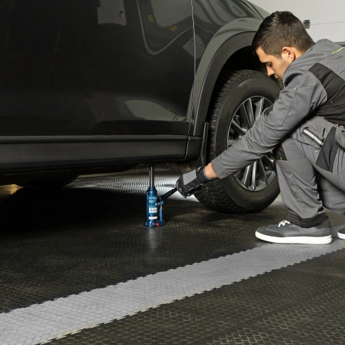 Домкрат гидравлический бутылочный, 2 т, h подъема 178-338 мм, в пластиковом кейсе Stels по ценам производителя в Уфе с доставкой по всей России