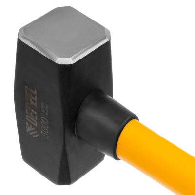 Кувалда 5000 г, кованая, фибергласовая  рукоятка c TPR покрытием, 880 мм Denzel по ценам производителя в Уфе с доставкой по всей России