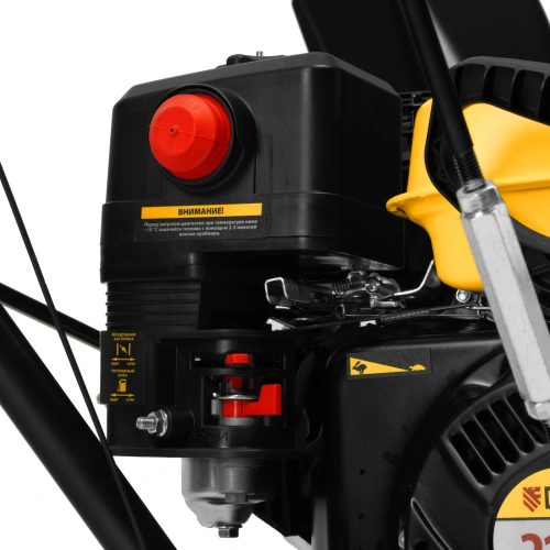 Бензиновая снегоуборочная машина SBM 610, 212 cc, ручной старт, фара Denzel по ценам производителя в Уфе с доставкой по всей России